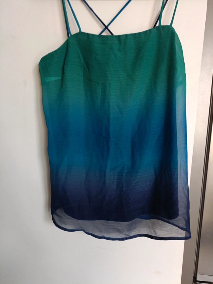 Top fluide Kiabi bretelles croisées Taille 34/36 – Très bon état - photo numéro 2