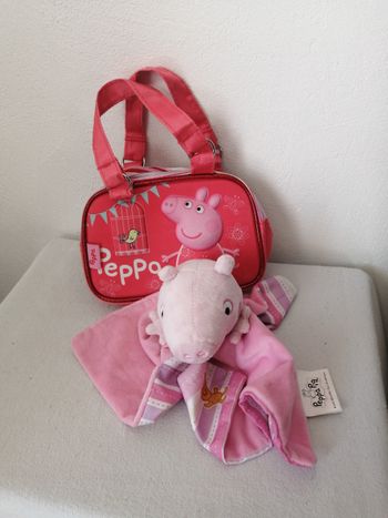 peppa pig peluche et sac
