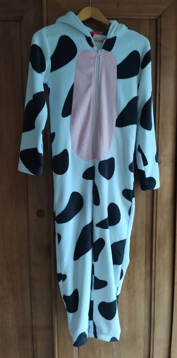 Combi pyjama vache taille 12 ans.