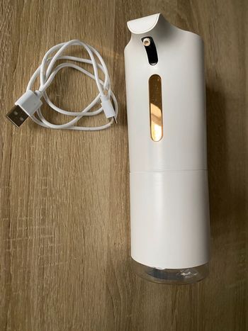 Distributeur de savon ou liquide vaisselle rechargeable