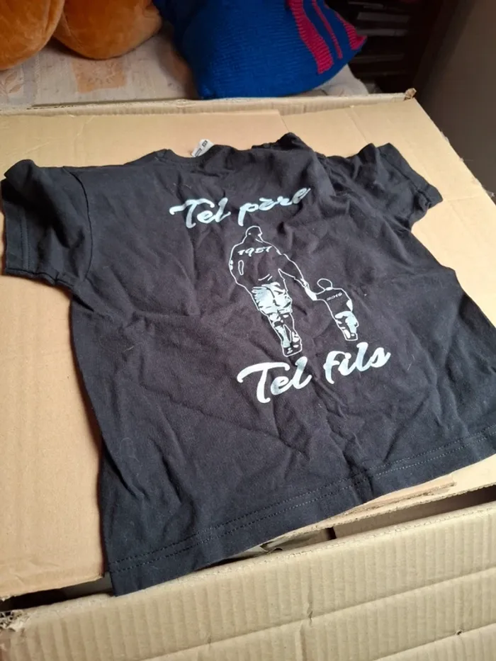 Magnifique t shirt garçon tel père tel fils 4ans