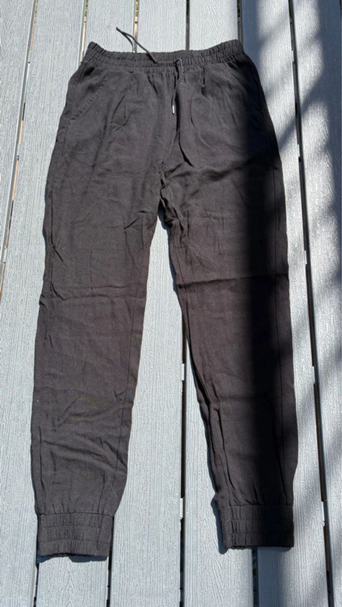 Pantalon sarouel noir Kiabi fille taille 10 ans