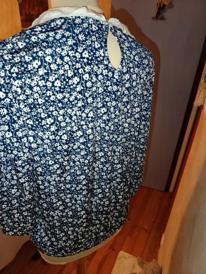 Sublime blouse bouffante taille 4 soit 42/44 neuve - photo numéro 9