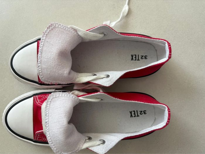 Baskets en toile rouge - taille 32 - Tex - photo numéro 11