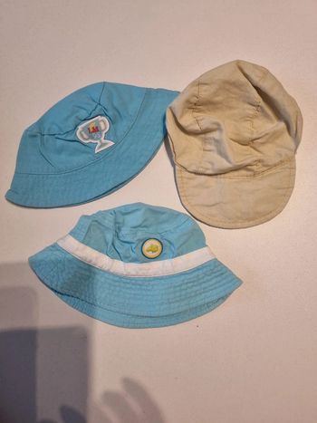 Lot chapeaux bébé