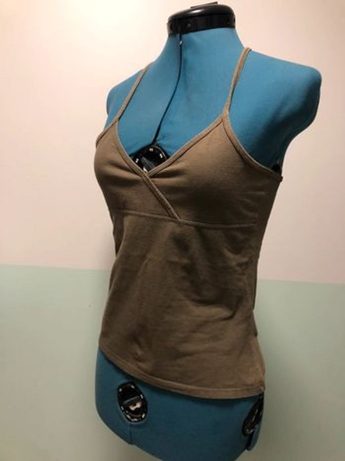 Débardeur kaki dos nu top haut attache dans le cou - photo numéro 5