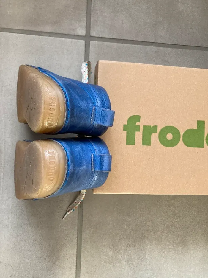 Froddo à lacets 25 - photo numéro 4