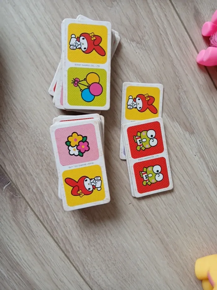 Lot poney et domino hello kitty - photo numéro 12