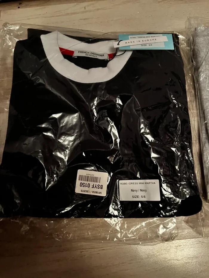 Lot de 2 robes fille 5/6 French disorder - photo numéro 2