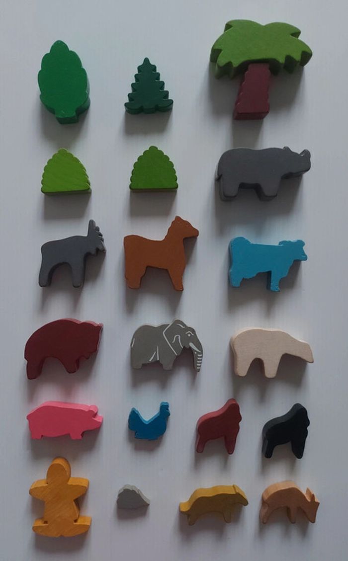 Lot de 20 pièces en bois : 5 arbres, 14 animaux et 1 personnage - photo numéro 2