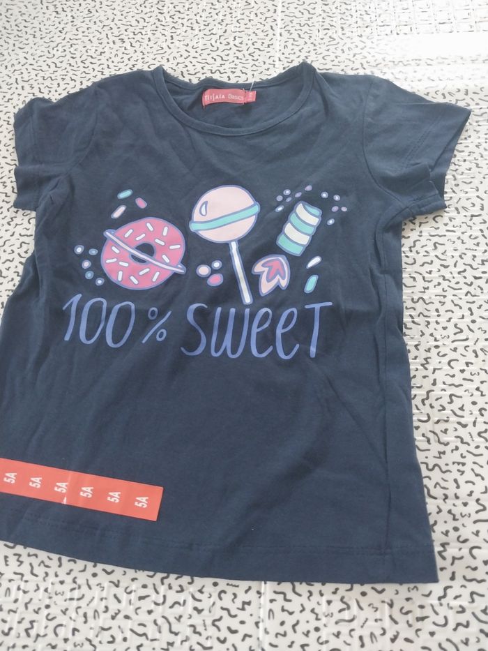 T-shirt fille Tissaia – 5 ans – NEUF –  100% Sweet - photo numéro 2