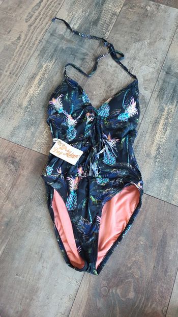 Maillot de bain dag adom taille 36 mais taille 34 neuf avec étiquette