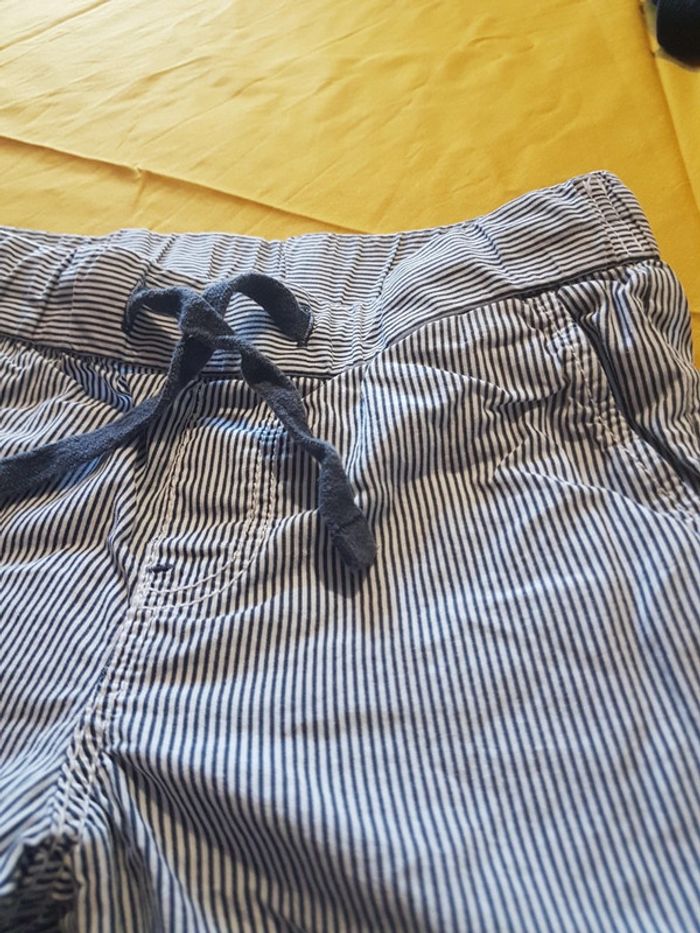 Shirt bermuda marin rayé bleu marine blanc 4/5 ans h&m - photo numéro 2