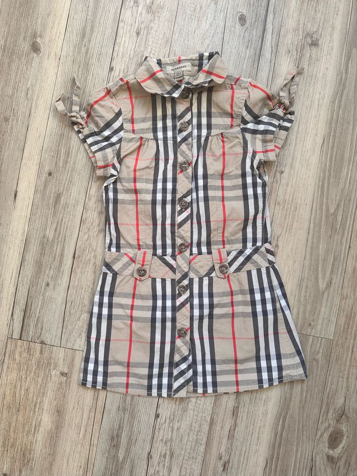 Robe d’été  burberry fille 4 ans vestido