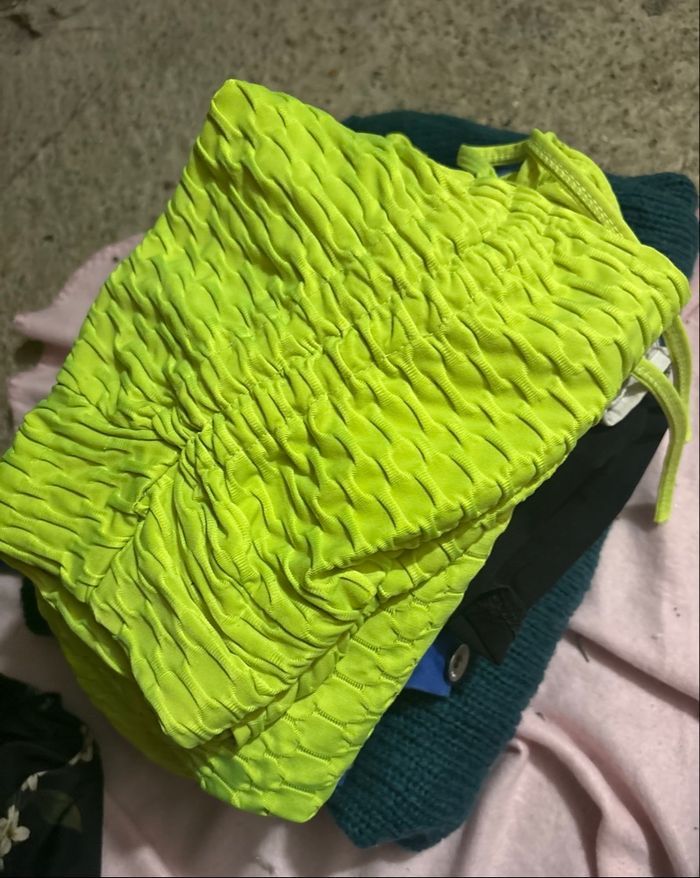 Lot de vêtements taille 40/42 - photo numéro 4