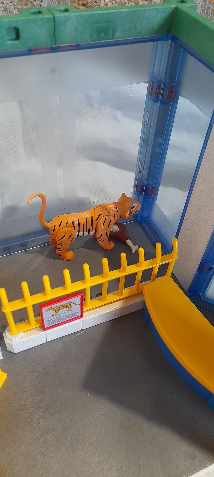 Zoo vintage avec enclos de gorille et tigre playmobil - photo numéro 3