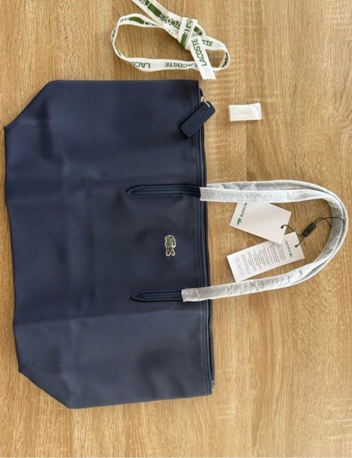 Sac Lacoste bleu Marine taille L neuf avec étiquette - photo numéro 3