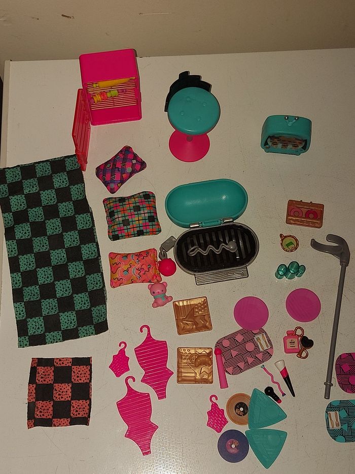 Camping car lol surprises  avec accessoires - photo numéro 9