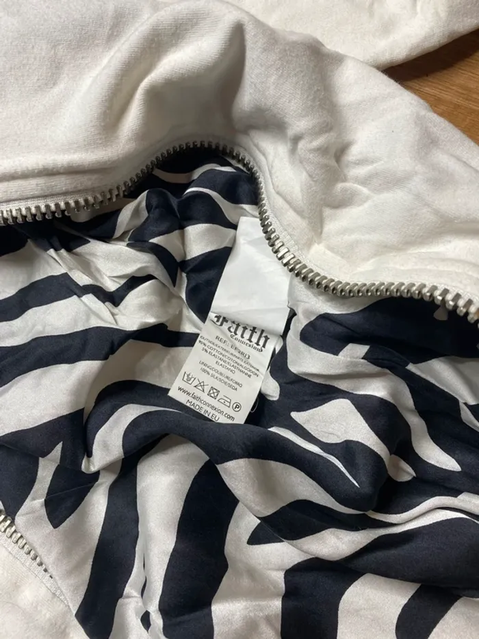 Veste à capuche zippée long noir intérieur zèbre vintage Faith Connexion - photo numéro 5