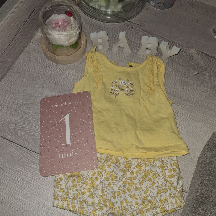 Ensemble short et t-shirt 0-1 mois