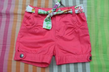 Short + ceinture rose fille, taille 4 ans, NEUF