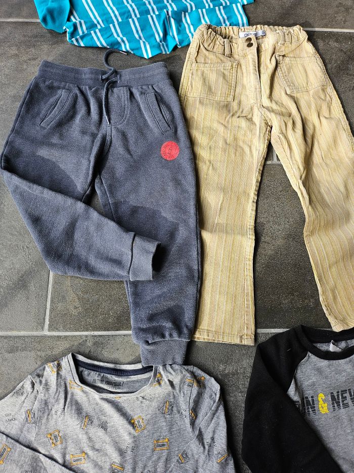 Lot de 7 vêtements garçon 6 ans - photo numéro 4
