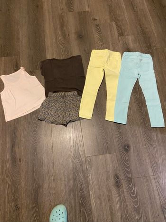 Lot vêtement 5 ans - photo numéro 2