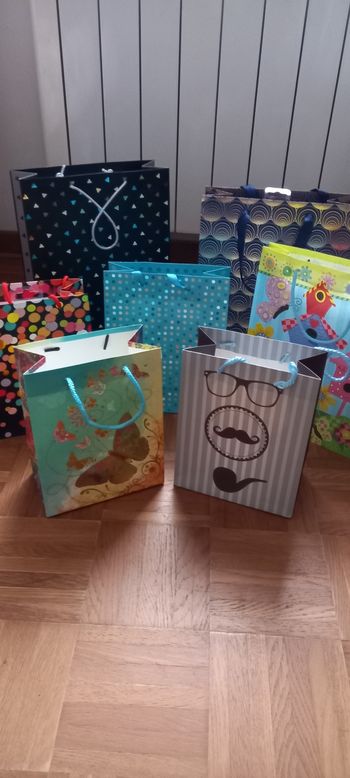 Lot sacs cadeaux