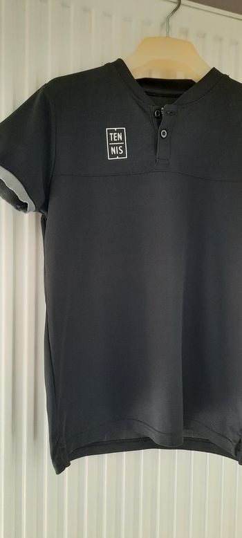 Polo de tennis noir