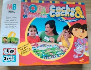 Jeu dora l'exploratrice cache cache et trouve