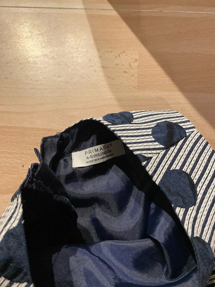 Robe 4-5 ans - photo numéro 3