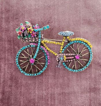 Broche dorée Strass