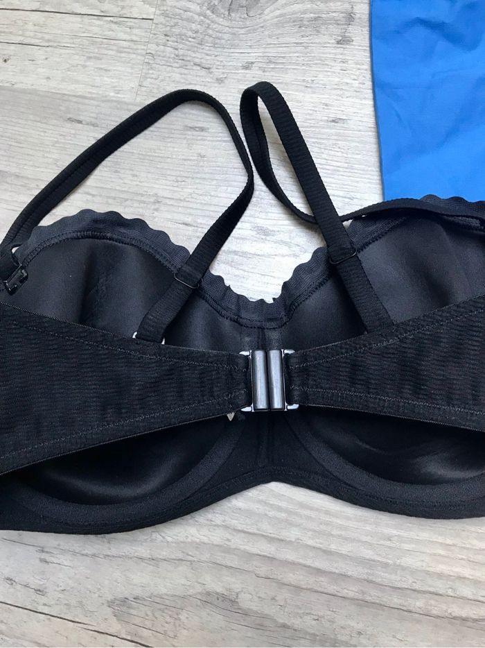 Haut de maillot de bain Darjeeling 95E bandeau noir gaufré croquet bretelles amovibles à armatures - photo numéro 4