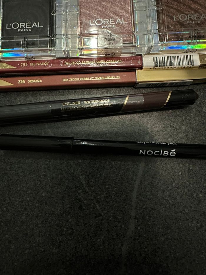 Lot maquillage l'Oréal Paris neuf - photo numéro 4
