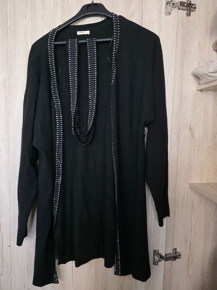 GILET FEMME NOIR STRASS AVEC CEINTURE TAILLE UNIQUE D'UN  34,/40 MARQUE MOOCCI - photo numéro 8