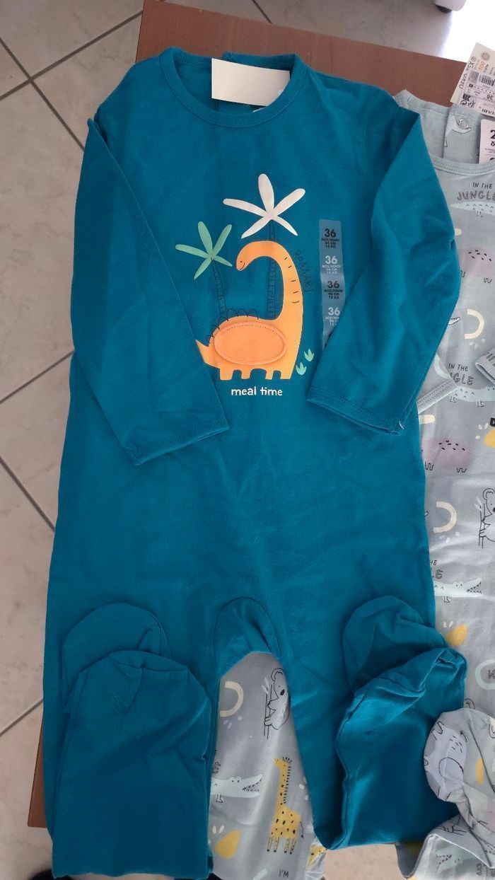 NEUFS (non portés)!!! 🏷🏷🏷💙🥰🤩 superbe lot pyjamas et bodies 36 mois garçon 🤩🥰💙 - photo numéro 5