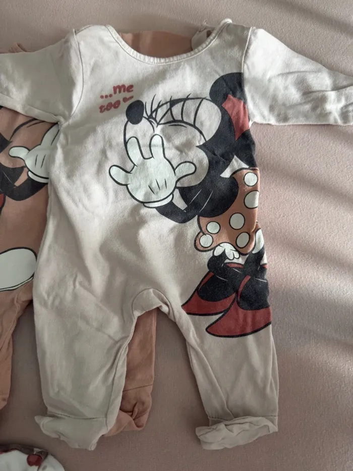 Joli pyjama Mickey Minnie - photo numéro 3