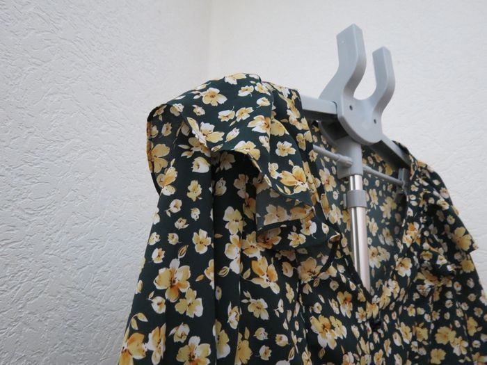 blouse fleurie vert foncé manches longues volantées - photo numéro 5