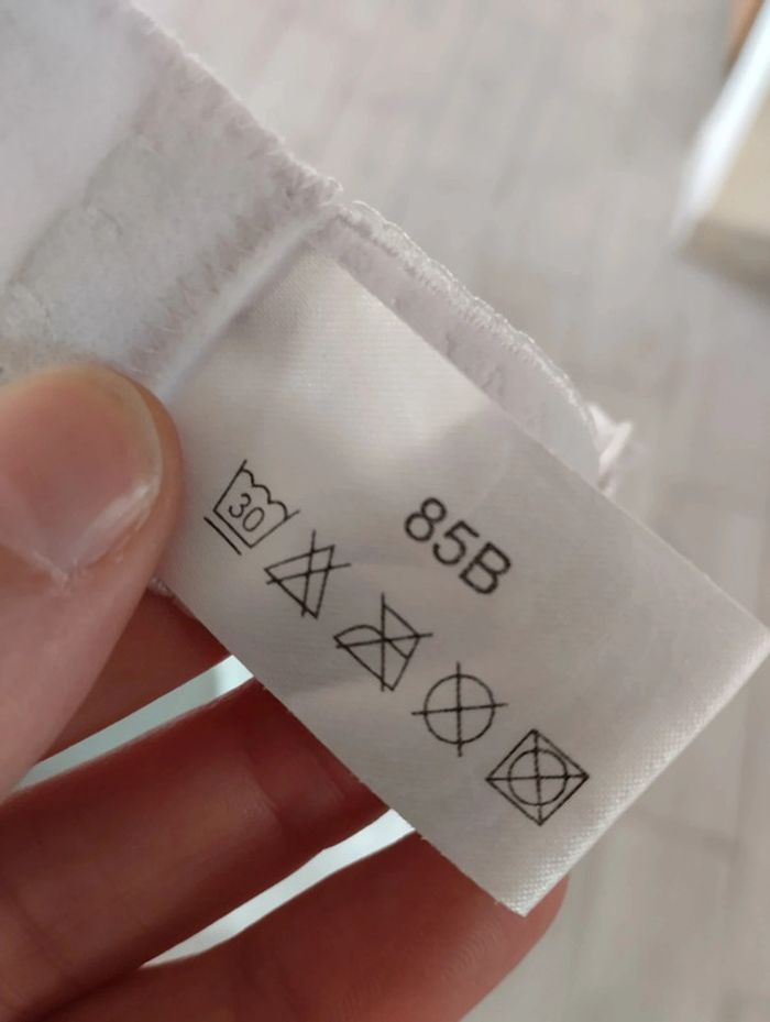 Soutien gorge dentelle 🤍 - photo numéro 4