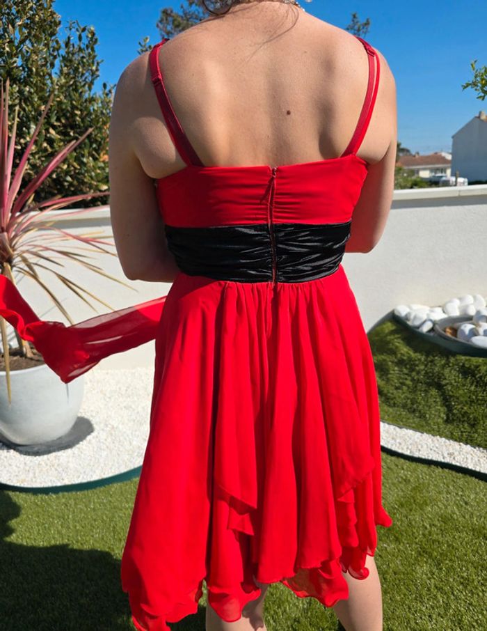 Robe cérémonie rouge - photo numéro 5