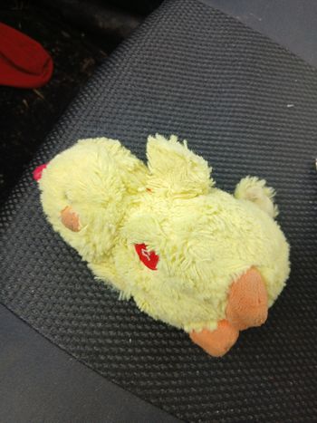 Peluche poussin electronique 