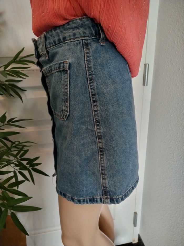 Jupe en Jean Bershka taille 34 - photo numéro 4