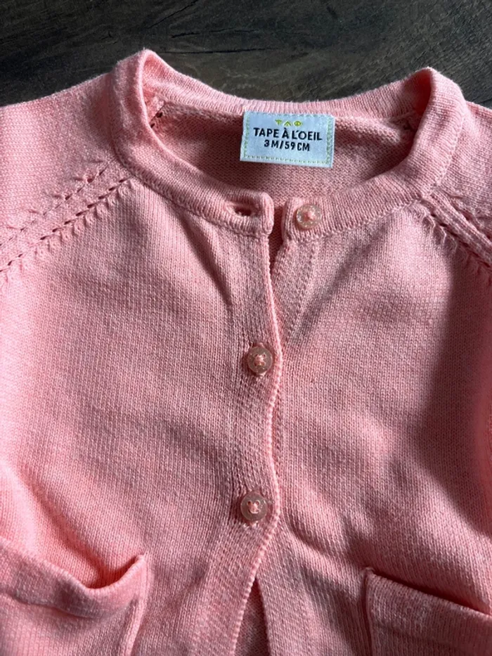 Gilet rose 3 mois - photo numéro 2
