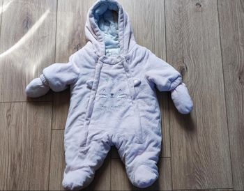 Combi pilote bébé 1 mois -bien chaude pour
I'hiver