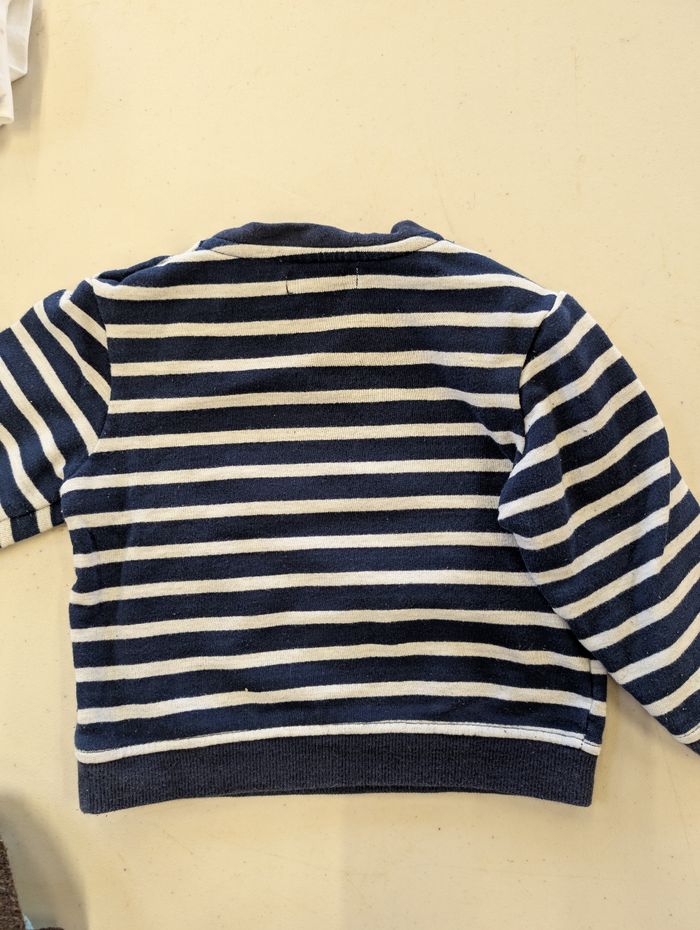 Pull _ 6 mois - photo numéro 3