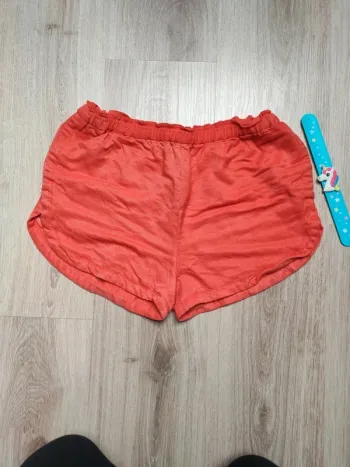 Short Sandro taille 38 très bon état