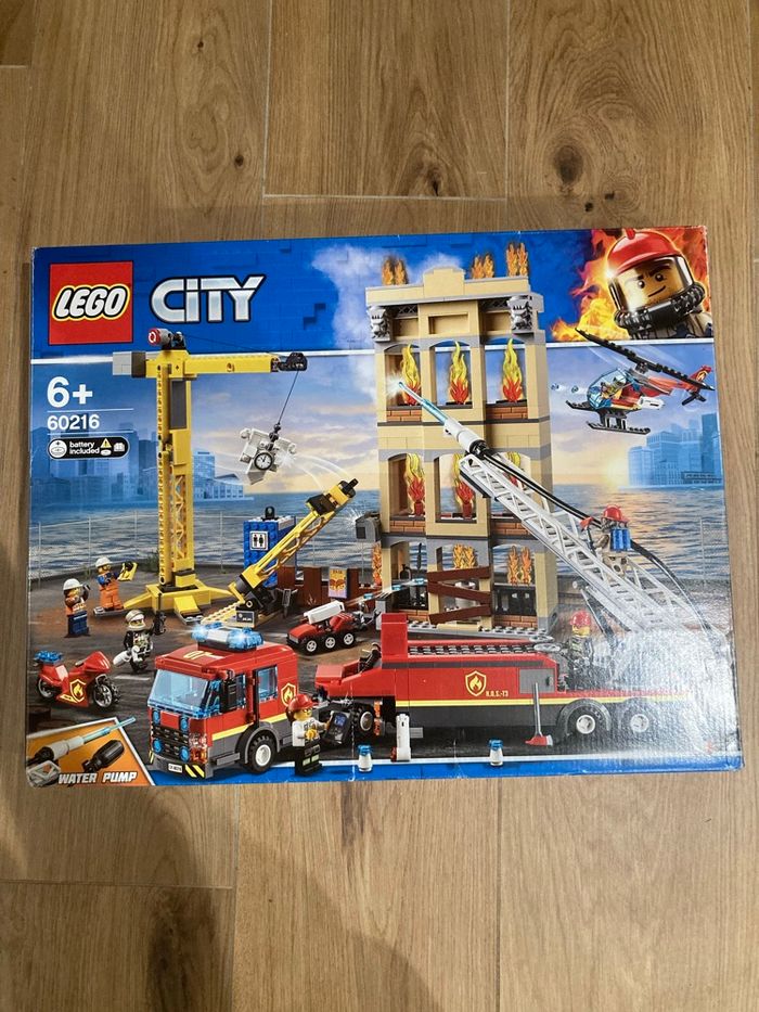 Lego 60216 Les pompiers du centre ville - photo numéro 8