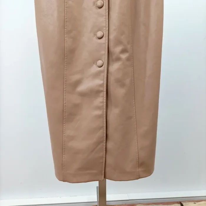Robe nude satinée à bretelles fines, effet cuir, longueur midi, taille 40 - Pimkie A1308 - photo numéro 4