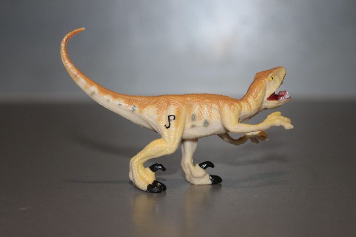 Figurine Velociraptor - Jurassic Park - photo numéro 3