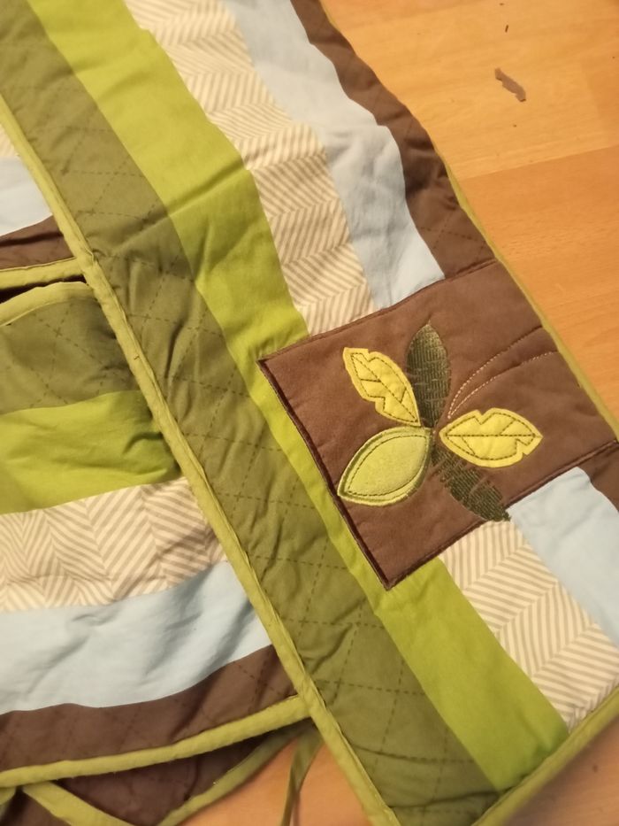 Tour de lit thème "dinosaures" - photo numéro 3